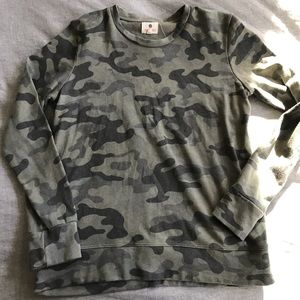 Sundry camo sweatshirt, size 3
